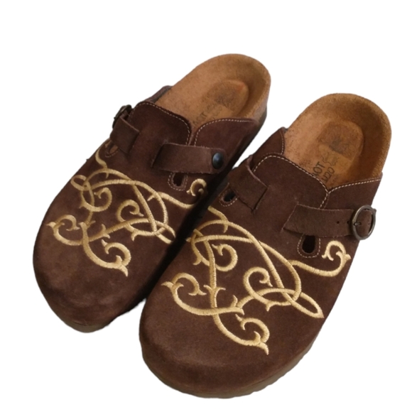 Naots Scandinavian Collection Embroidered Suede Leather Clog Sz 8 - Picture 3 of 9